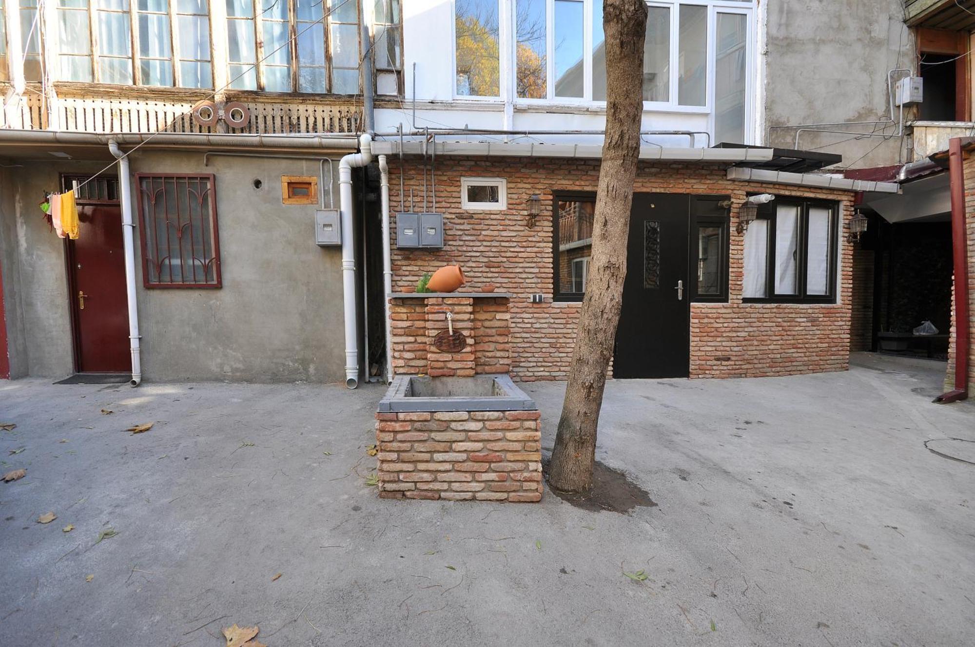 Suzi Apartments Τυφλίδα Εξωτερικό φωτογραφία