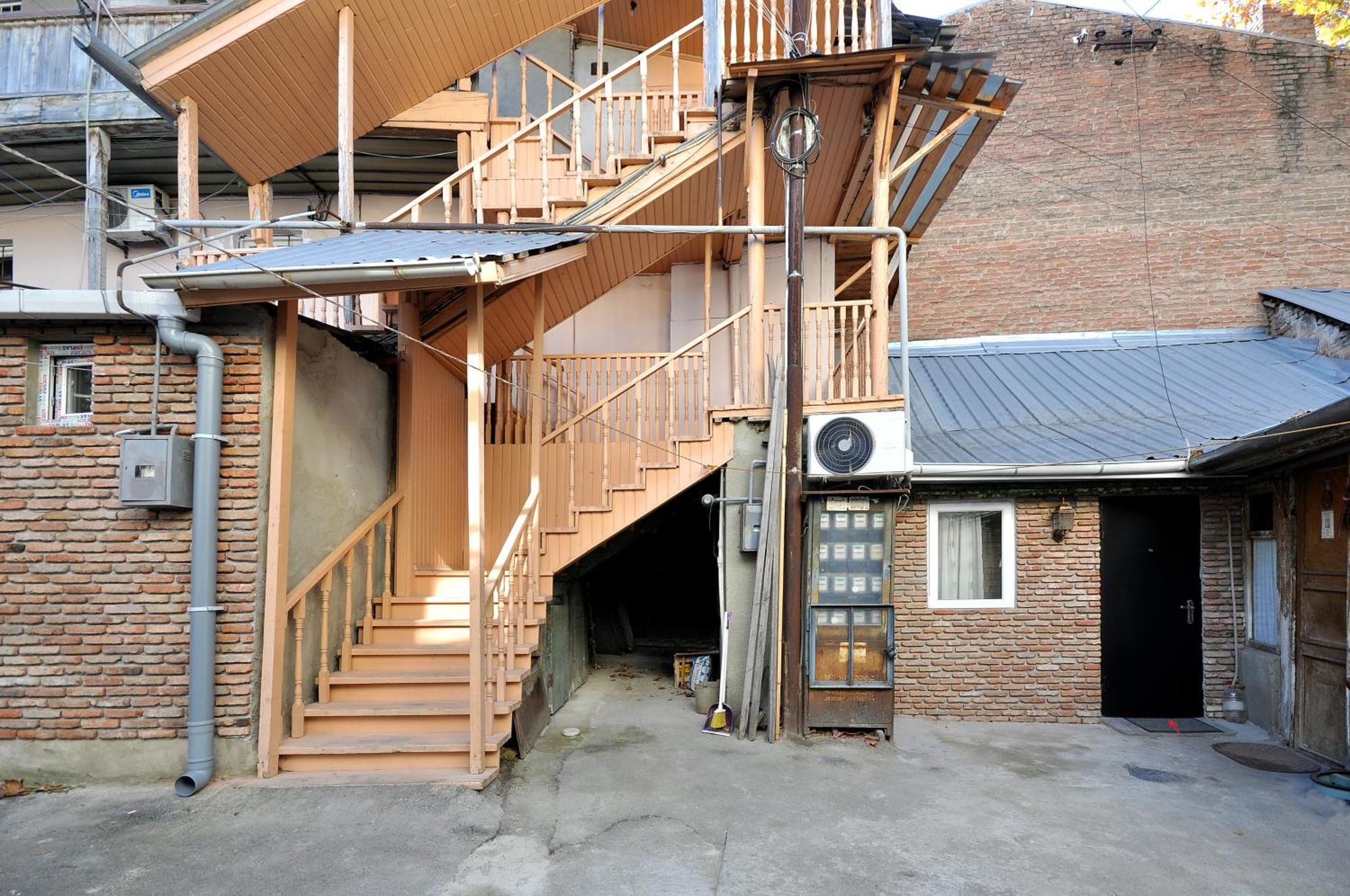 Suzi Apartments Τυφλίδα Εξωτερικό φωτογραφία